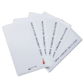 CDS18 EM proximity access card supports 125KHz frequency with standard thickness for short-range authentication.