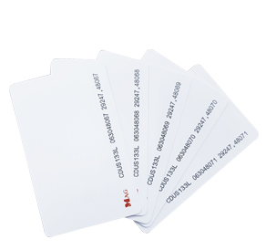 CDUS133L UHF card designed for proximity access with anti-clone protection and long-range compatibility.