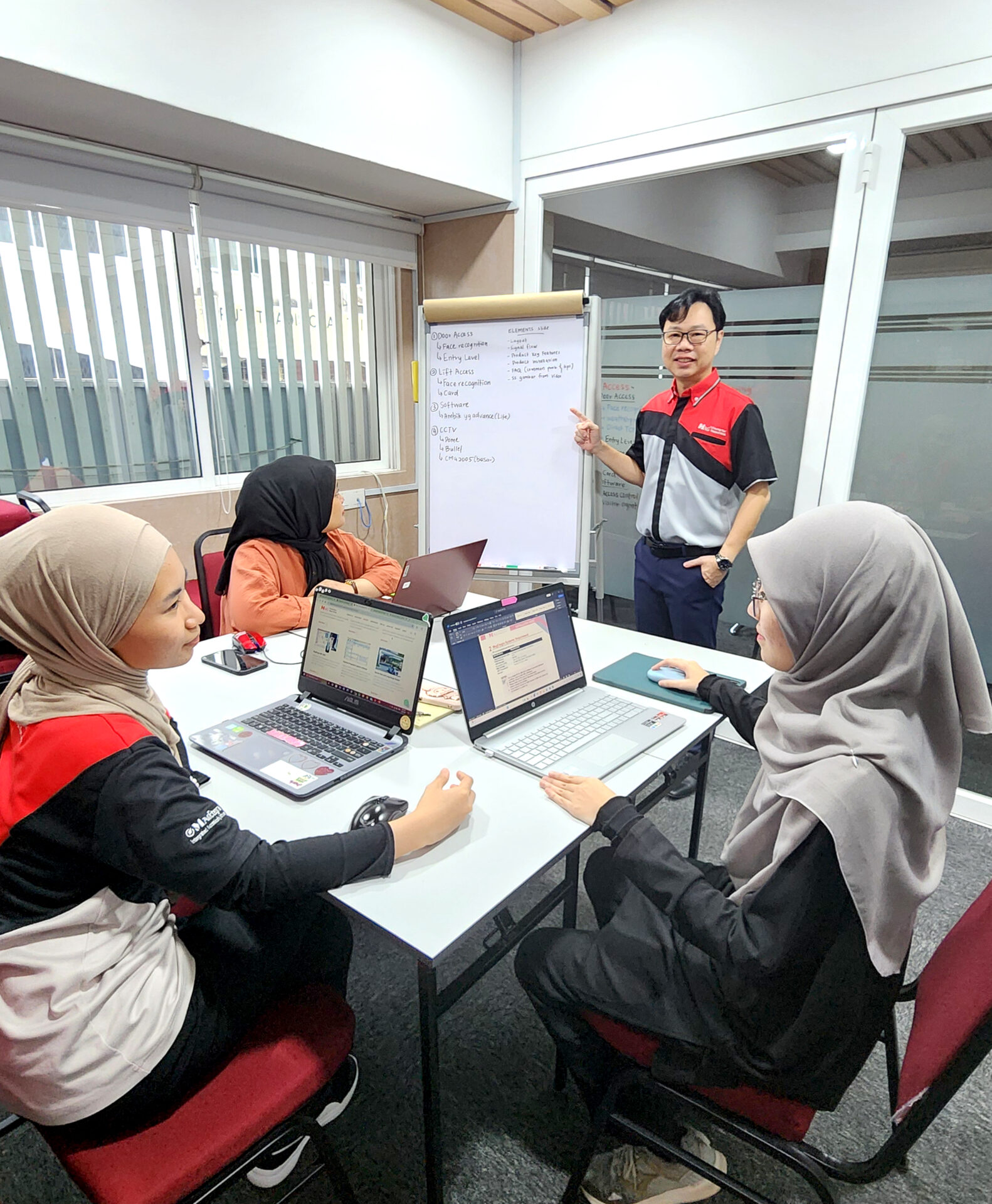 MAG Jimmy Low MAG Jimmy Low Successful Entrepreneur high achievement Malaysia MAG Jimmy Low MAG Jimmy Low Successful Entrepreneur high achievement Malaysia